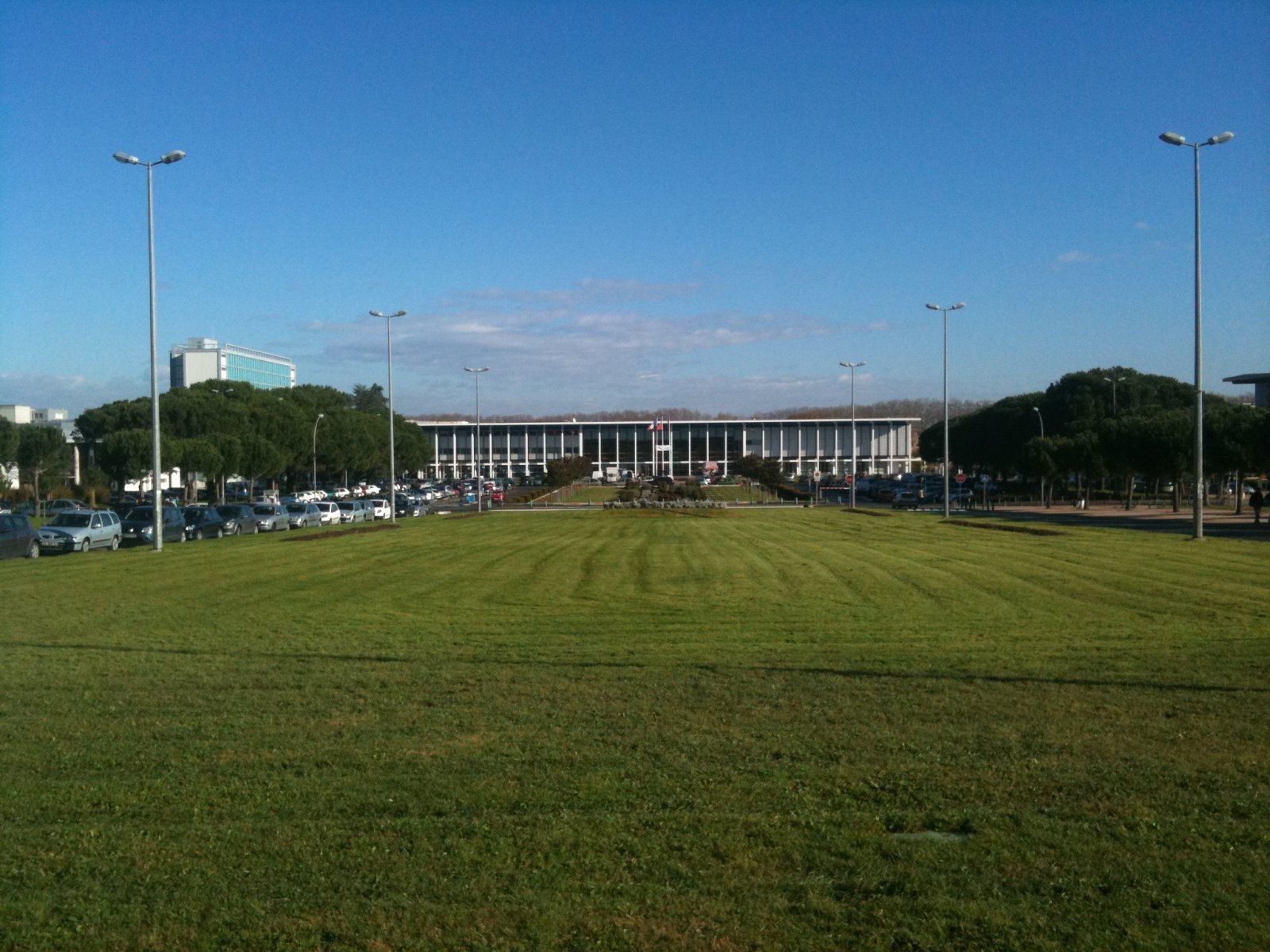 Bâtiment administratif de l'Université Toulouse III - Paul Sabatier, grande école d'Occitanie